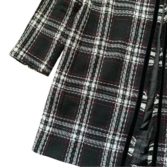 Tahari ASL Levine Plaid Check Fringe Velvet Trim Long Jacket Black White Size 10 - Picture 3 of 9